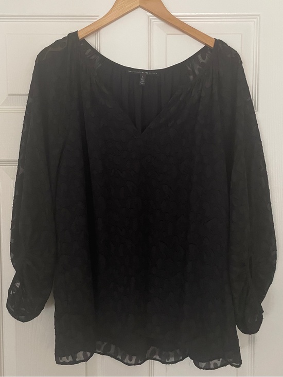 White House Black Market Tops - 🖤 White House Black Market Black Sheer Patterned Blouse 🖤